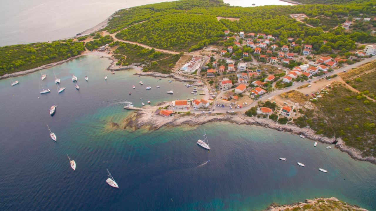 The Sea House Apartments Vis Buitenkant foto