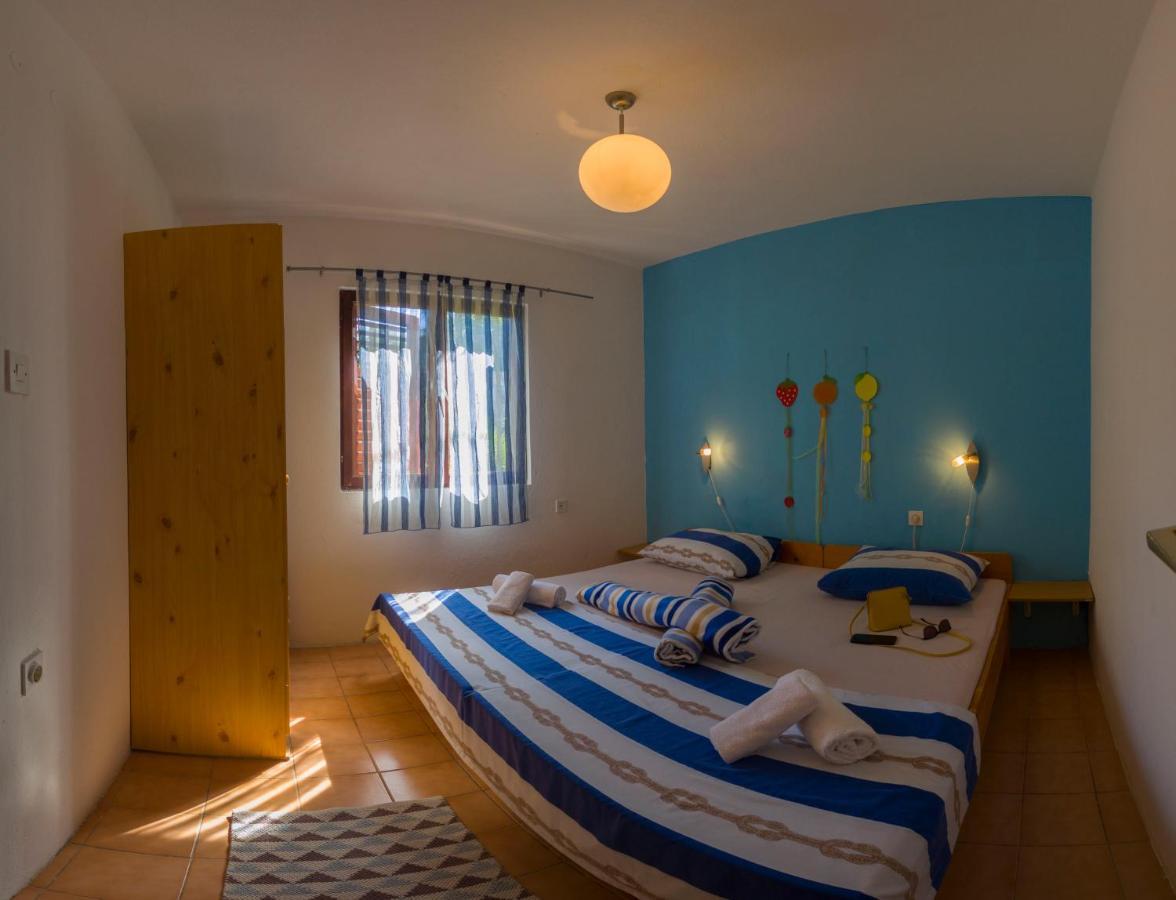 The Sea House Apartments Vis Buitenkant foto