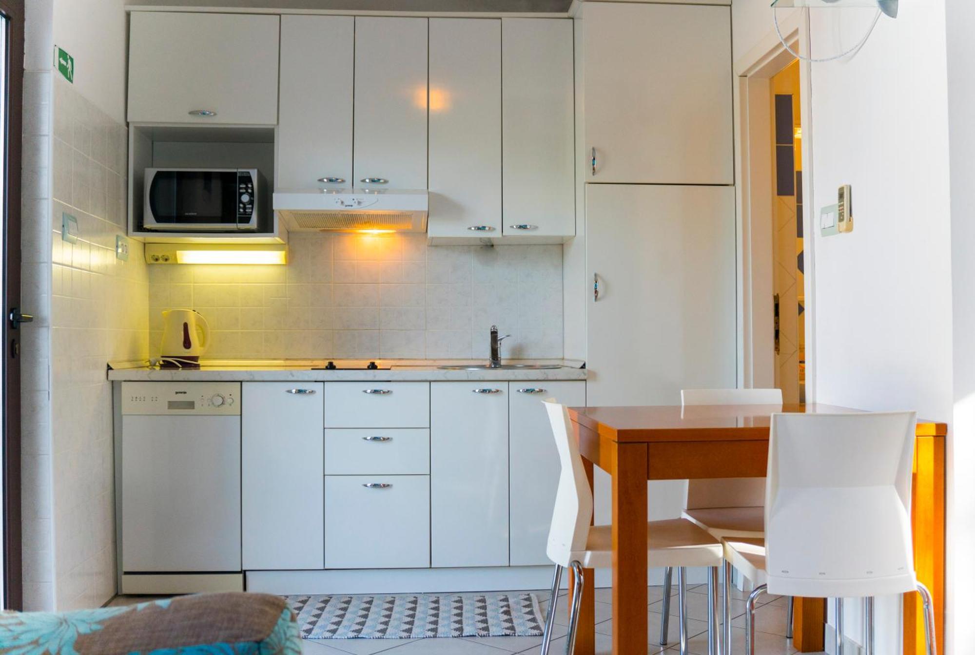 The Sea House Apartments Vis Kamer foto